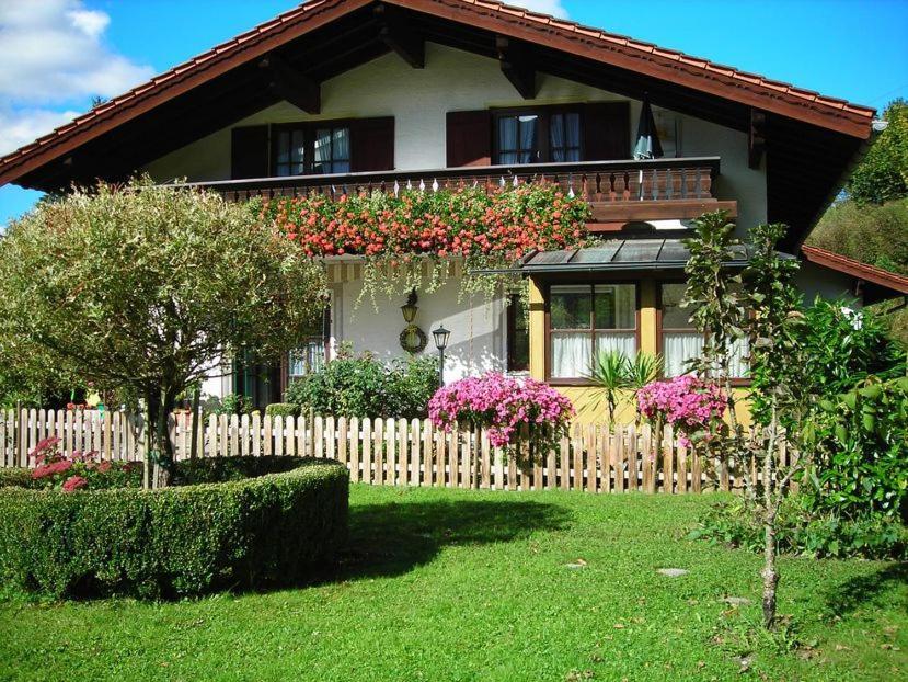 Ferienwohnung Rutz Inkl. Chiemgaukarte โรพอลดิง ภายนอก รูปภาพ